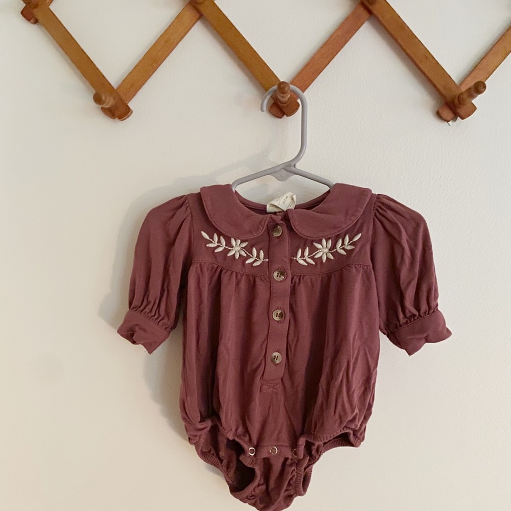 Kate Quinn Embroidered Bubble Bodysuit Size 0-3